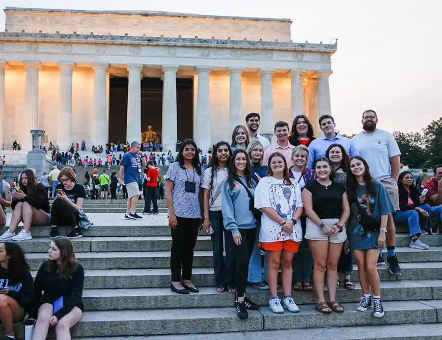 Washington Fellows visit the Lincoln Memorial Building
